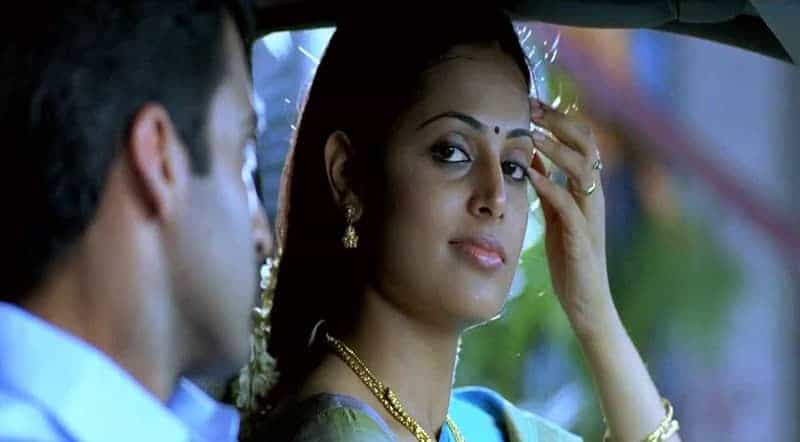 Tharai Erangiya Song Lyrics From Eeram