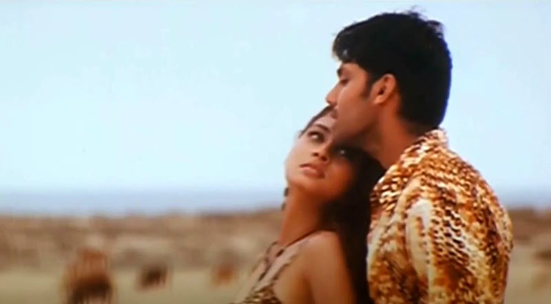 Mazhai Mazhai En Ulagathil Song Lyrics