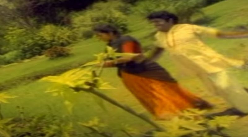 Jikku Jikkuchaang Kannadi Song Lyrics