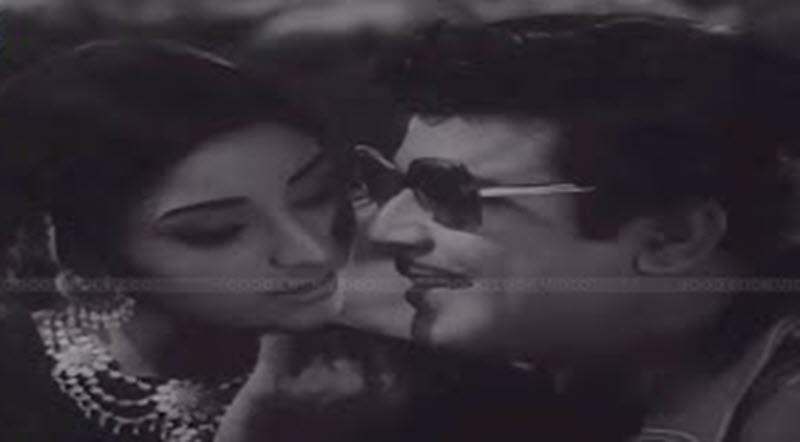 Aaramba Kalathil Athu Song Lyrics