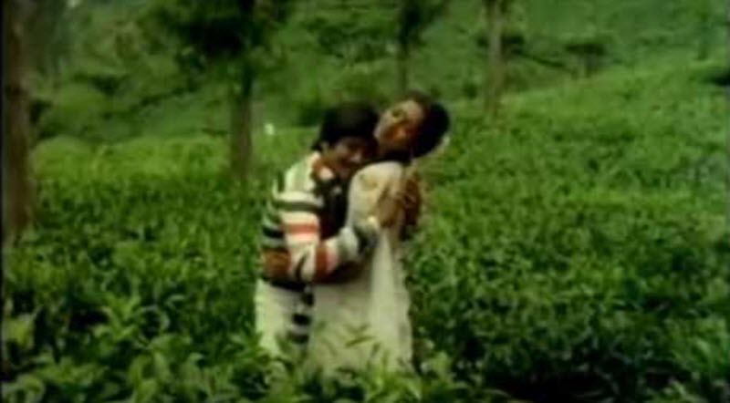 Vizhi Deepam Unai Thedum Song Lyrics